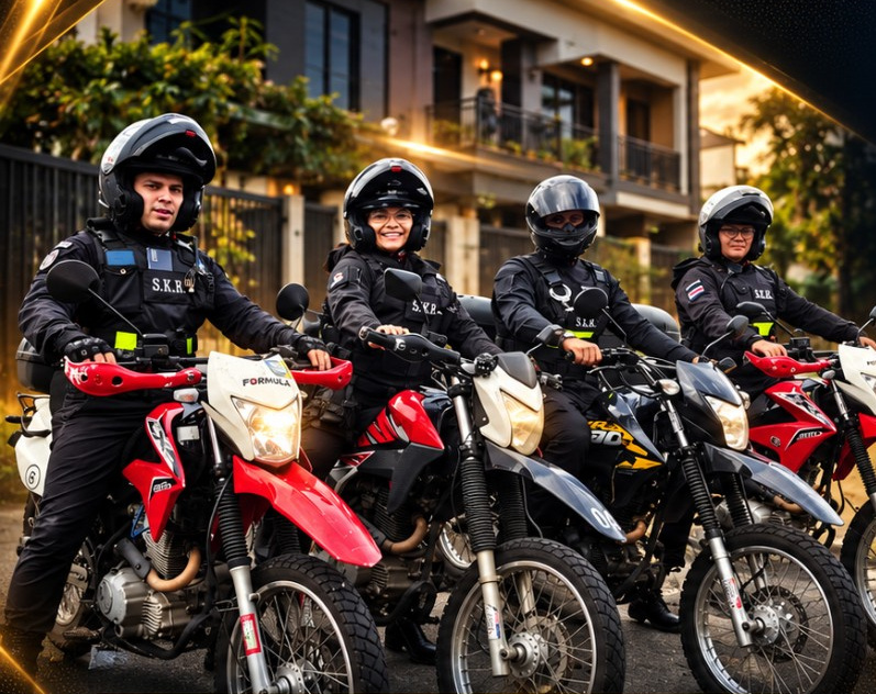 Equipo motorizado de Grupo SKR en condominio